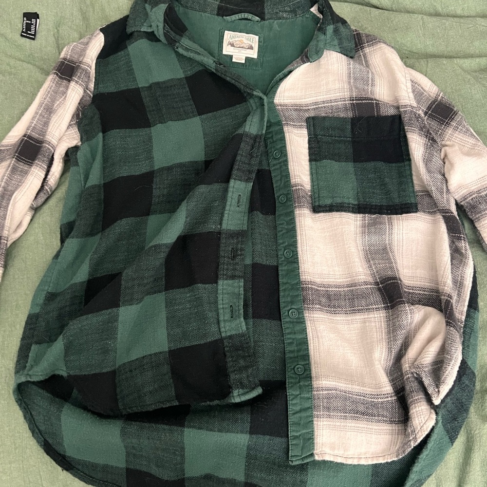 American Eagle Outfitters Kids Green and Black Plaid Shirt